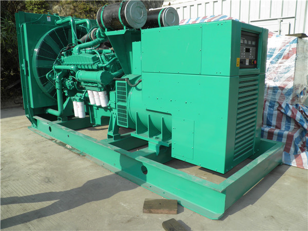 龙岩出租发电机 发电机组厂家：柴油发电机组的控制屏的作用是什么？