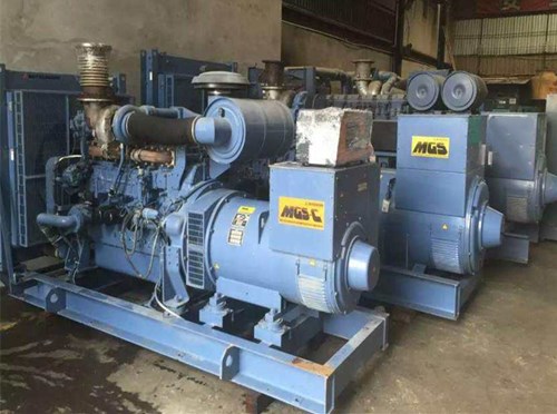 龙岩发电机组带负载降电压是什么原因照成的？