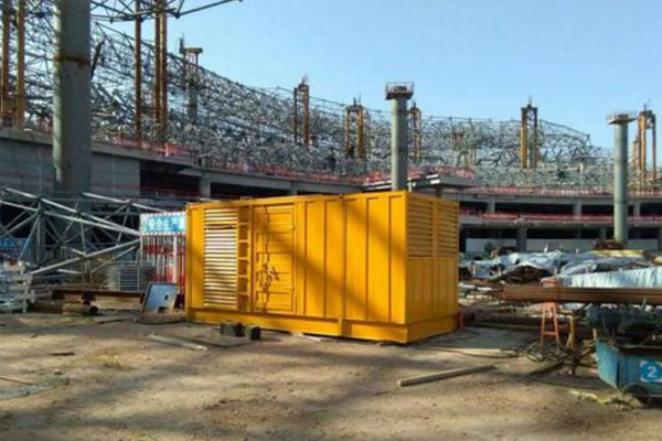龙岩发电机出租如何判断空气滤清器是否需要更换？